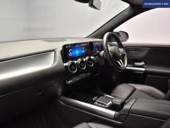 MERCEDES-BENZ GLA CLASS 1.3 GLA200 Sport (Executive) SUV 5dr Petrol 7G-DCT Euro 6 (s/s) 