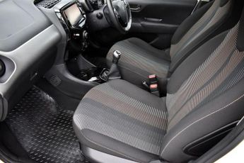 PEUGEOT 108 1.2 VTi PURETECH ALLURE TOP! 5 DOOR 81 BHP