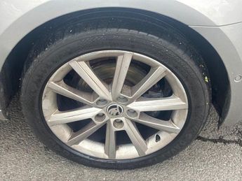 SKODA OCTAVIA 1.6 TDI SE L Estate 5dr Diesel DSG Euro 6 (s/s) (110 ps)