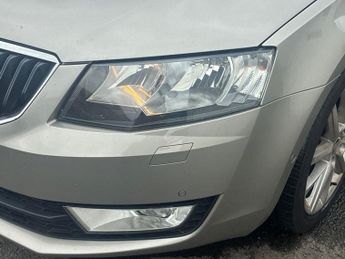 SKODA OCTAVIA 1.6 TDI SE L Estate 5dr Diesel DSG Euro 6 (s/s) (110 ps)
