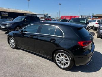 MERCEDES-BENZ A CLASS 1.5 A180d Sport (Executive) Hatchback 5dr Diesel 7G-DCT Euro 6-1