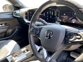 VAUXHALL MOKKA ELECTRIC 50kWh Ultimate SUV 5dr Electric Auto (136 ps)