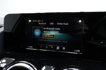 MERCEDES-BENZ GLA 1.3 GLA200 AMG Line SUV 5dr Petrol 7G-DCT Euro 6 (s/s) (163 ps)