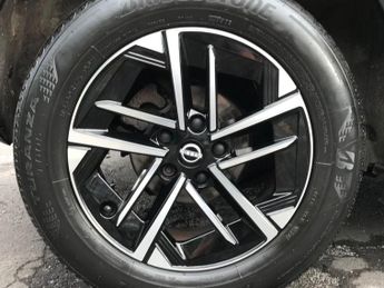 NISSAN JUKE 1.0 DIG-T N-Connecta SUV 5dr Petrol DCT Auto Euro 6 (s/s) (114 p