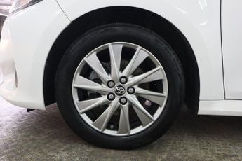 TOYOTA YARIS 1.5 VVT-h Icon E-CVT Euro 6 (s/s) 5dr