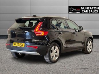 VOLVO XC40 2.0 T4 Momentum Pro SUV 5dr Petrol Auto Euro 6 (s/s) (190 ps)