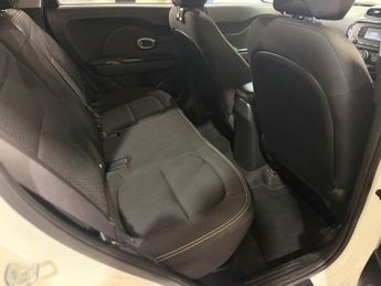 KIA SOUL 1.6 CRDi Connect SUV 5dr Diesel DCT Euro 6 (134 bhp)
