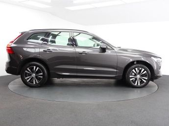 VOLVO XC60 2.0 B5 MHEV Core SUV 5dr Petrol Hybrid Auto AWD Euro 6 (s/s) (25