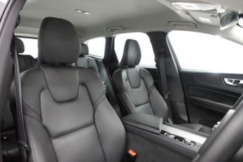 VOLVO XC60 2.0 B5 MHEV Core SUV 5dr Petrol Hybrid Auto AWD Euro 6 (s/s) (25