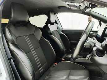 RENAULT CLIO 1.6 E-TECH E-Tech engineered Hatchback 5dr Petrol Hybrid Auto Eu