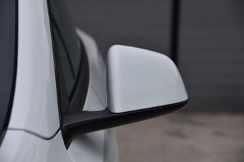 TESLA MODEL Y (Dual Motor) Long Range SUV 5dr Electric Auto 4WDE (384 bhp)