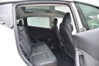 TESLA MODEL Y (Dual Motor) Long Range SUV 5dr Electric Auto 4WDE (384 bhp)