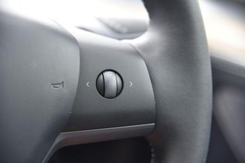 TESLA MODEL Y (Dual Motor) Long Range SUV 5dr Electric Auto 4WDE (384 bhp)