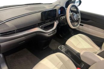FIAT 500e C 42kWh La Prima Convertible 2dr Electric Auto (118 ps)
