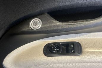 FIAT 500e C 42kWh La Prima Convertible 2dr Electric Auto (118 ps)