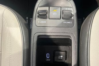 FIAT 500e C 42kWh La Prima Convertible 2dr Electric Auto (118 ps) Panoramic 