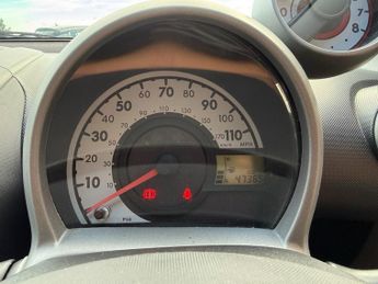 CITROEN C1 1.0i VTR Hatchback 5dr Petrol Manual Euro 5 (68 ps)