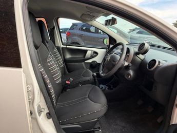 CITROEN C1 1.0i VTR Hatchback 5dr Petrol Manual Euro 5 (68 ps)