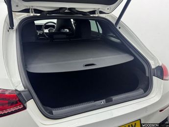 MERCEDES-BENZ CLA 2.0 CLA35 AMG (Premium Plus) Shooting Brake 5dr Petrol 7G-DCT 4M