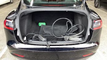 TESLA Model 3 Standard Range Plus Saloon 4dr Electric Auto RWD (241 bhp)