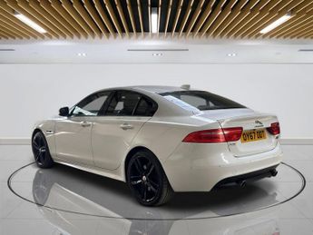JAGUAR XE 2.0d R-Sport Saloon 4dr Diesel Auto AWD Euro 6 (s/s) (240 ps)