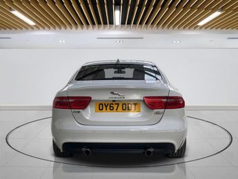JAGUAR XE 2.0d R-Sport Saloon 4dr Diesel Auto AWD Euro 6 (s/s) (240 ps)