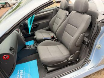 VAUXHALL TIGRA 1.4i 16v Convertible Air Blue Petrol Manual (146 g/km, 89 bhp)