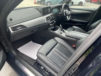 BMW 5 SERIES 3.0 530d M Sport Saloon 4dr Diesel Auto Euro 6 (s/s) (265 ps)