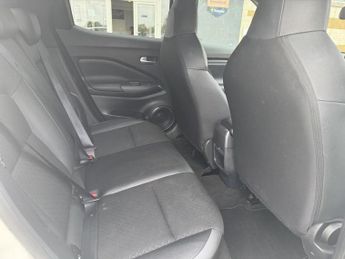 NISSAN JUKE 1.6 N-Connecta SUV 5dr Petrol Hybrid Auto Euro 6 (143 ps)