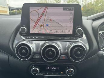 NISSAN JUKE 1.6 N-Connecta SUV 5dr Petrol Hybrid Auto Euro 6 (143 ps)