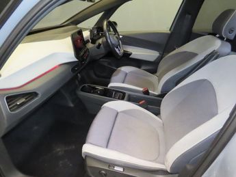 VOLKSWAGEN ID.3 Pro Performance 58kWh Max Hatchback 5dr Electric Auto (204 ps)