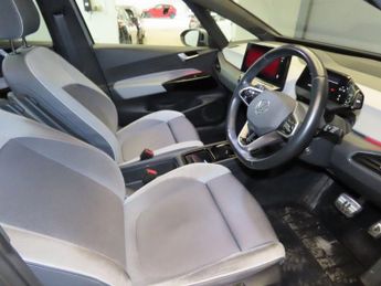 VOLKSWAGEN ID.3 Pro Performance 58kWh Max Hatchback 5dr Electric Auto (204 ps)