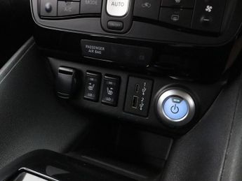 NISSAN LEAF 59kWh e+ N-Connecta Hatchback 5dr Electric Auto (217 ps)