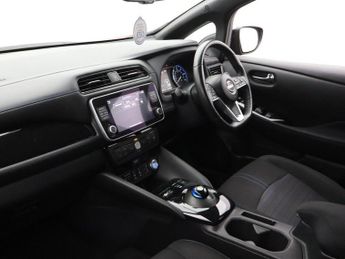 NISSAN LEAF 59kWh e+ N-Connecta Hatchback 5dr Electric Auto (217 ps)