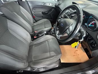 FORD FIESTA 1.0T EcoBoost Zetec Hatchback 5dr Petrol Powershift Euro 6 (100 