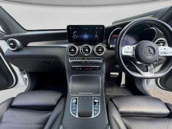 MERCEDES-BENZ GLC 2.0 GLC300d AMG Line (Premium) Coupe 5dr Diesel G-Tronic+ 4MATIC