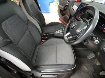 RENAULT CAPTUR 1.6 E-TECH 9.8kWh S Edition SUV 5dr Petrol Plug-in Hybrid Auto E