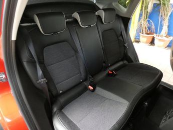RENAULT CAPTUR 1.6 E-TECH 9.8kWh S Edition SUV 5dr Petrol Plug-in Hybrid Auto E