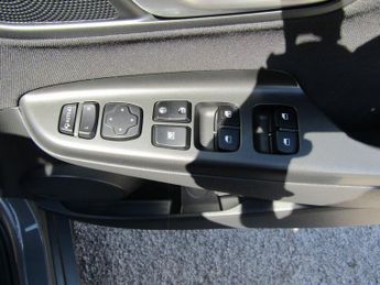 HYUNDAI KONA 1.6 h-GDi Premium SUV 5dr Petrol Hybrid DCT Euro 6 (s/s) (141 ps