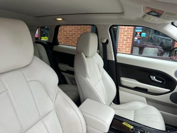 LAND ROVER RANGE ROVER EVOQUE 2.2 SD4 Prestige SUV 5dr Diesel Auto 4WD Euro 5 (s/s) (190 ps)