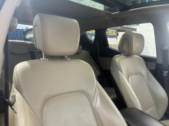 HYUNDAI SANTA FE 2.2 CRDi Blue Drive Premium SE SUV 5dr Diesel Auto 4WD Euro 6 (s