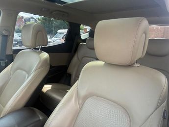 HYUNDAI SANTA FE 2.2 CRDi Blue Drive Premium SE SUV 5dr Diesel Auto 4WD Euro 6 (s