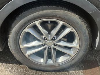 HYUNDAI SANTA FE 2.2 CRDi Blue Drive Premium SE SUV 5dr Diesel Auto 4WD Euro 6 (s