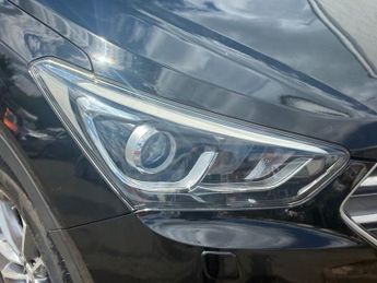 HYUNDAI SANTA FE 2.2 CRDi Blue Drive Premium SE SUV 5dr Diesel Auto 4WD Euro 6 (s