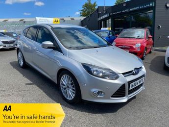 Ford Focus 1.6 TDCi Zetec Navigator Hatchback 5dr Diesel Manual Euro 5 (s/s