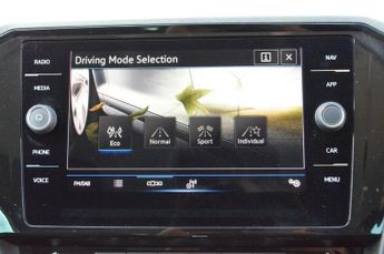 VOLKSWAGEN PASSAT 2.0 TDI EVO SEL Saloon 4dr Diesel DSG Euro 6 (s/s) (190 ps)