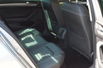 VOLKSWAGEN PASSAT 2.0 TDI EVO SEL Saloon 4dr Diesel DSG Euro 6 (s/s) (190 ps)