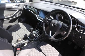 VAUXHALL ASTRA 1.6 CDTi BlueInjection SRi Nav Hatchback 5dr Diesel Manual Euro 