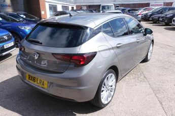 VAUXHALL ASTRA 1.6 CDTi BlueInjection SRi Nav Hatchback 5dr Diesel Manual Euro 