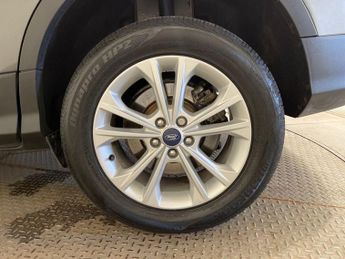 FORD KUGA 1.5 TDCi Titanium SUV 5dr Diesel Powershift Euro 6 (s/s) (120 ps
